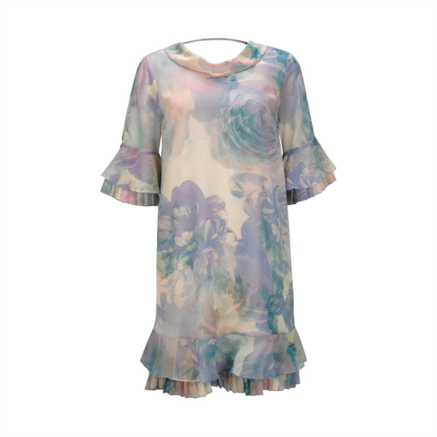 Vestido com folhos estampado